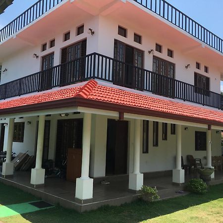 Bed and Breakfast Pick & Go White House Negombo Zewnętrze zdjęcie