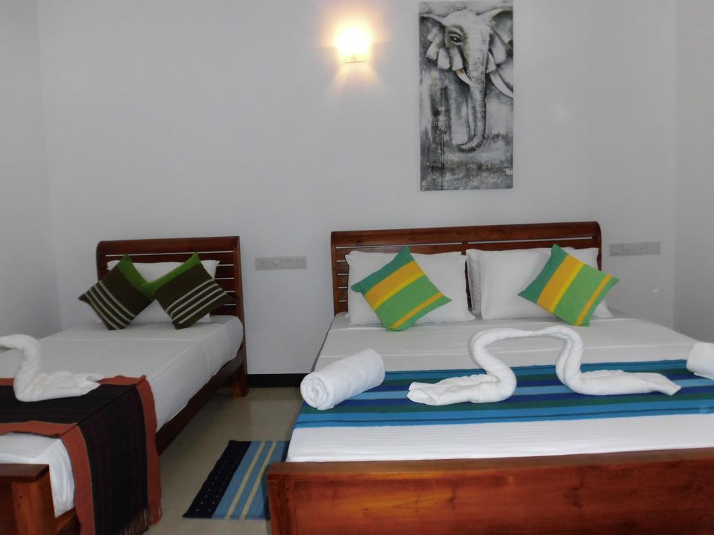 Bed and Breakfast Pick & Go White House Negombo Zewnętrze zdjęcie