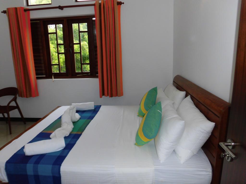Bed and Breakfast Pick & Go White House Negombo Zewnętrze zdjęcie