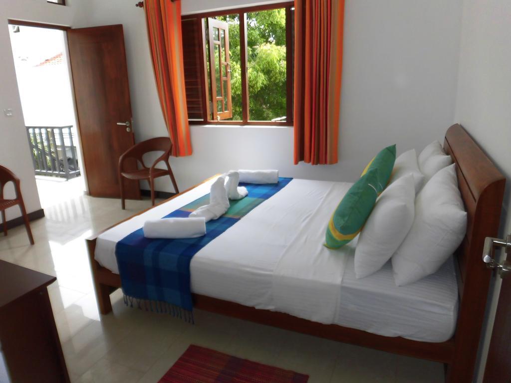 Bed and Breakfast Pick & Go White House Negombo Zewnętrze zdjęcie
