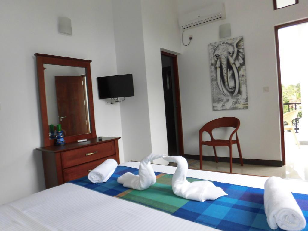 Bed and Breakfast Pick & Go White House Negombo Zewnętrze zdjęcie
