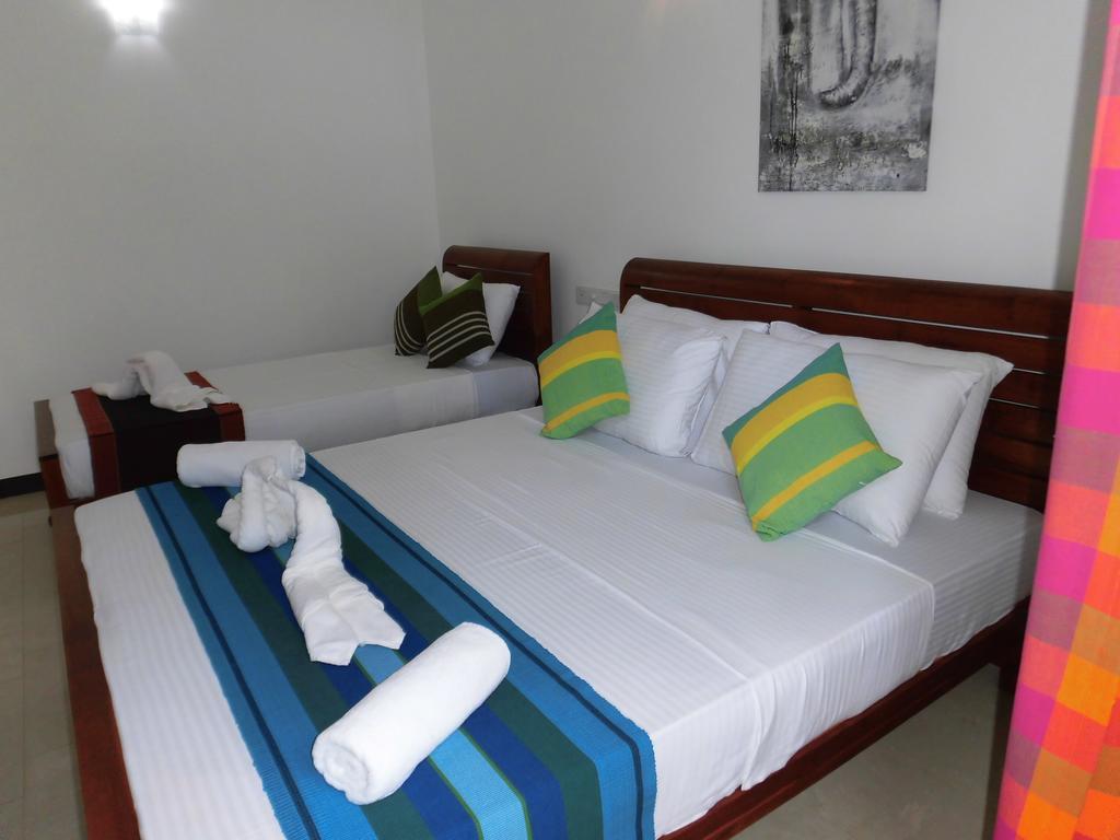 Bed and Breakfast Pick & Go White House Negombo Zewnętrze zdjęcie