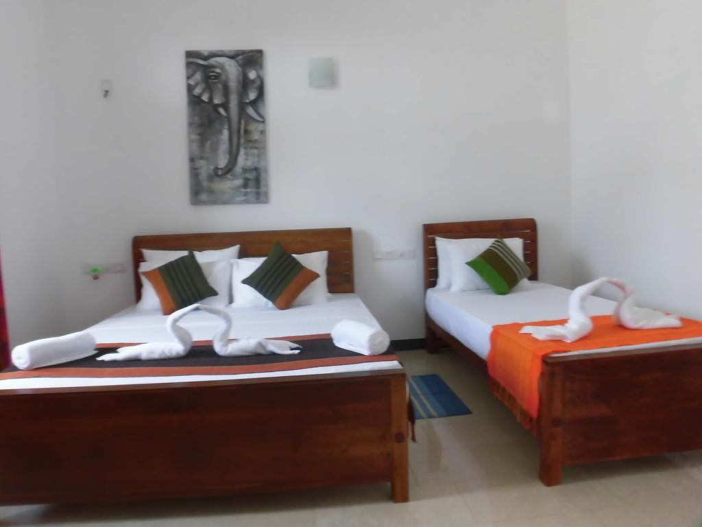 Bed and Breakfast Pick & Go White House Negombo Zewnętrze zdjęcie